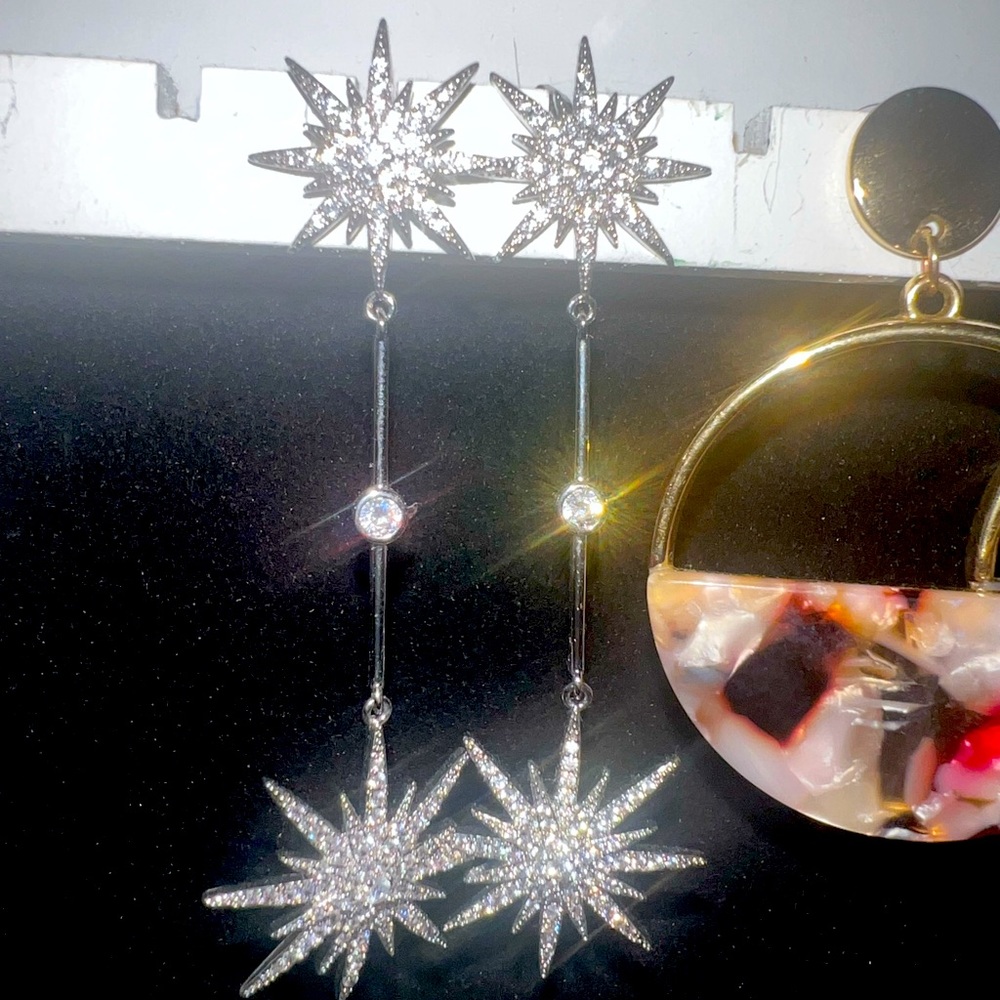 Crystal earrings. Dingling earrings. Silver long earrings. Party earrings.Bling!